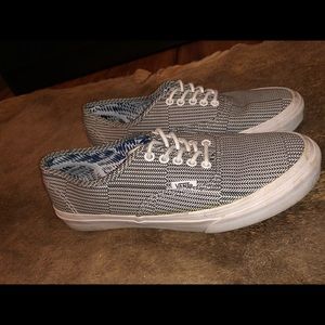 Vans patterned era